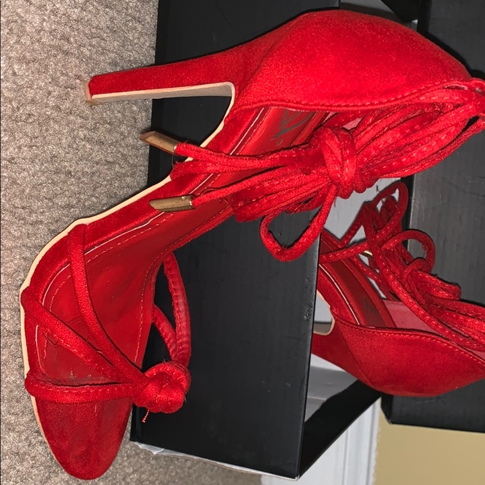 Izabel Red Heels